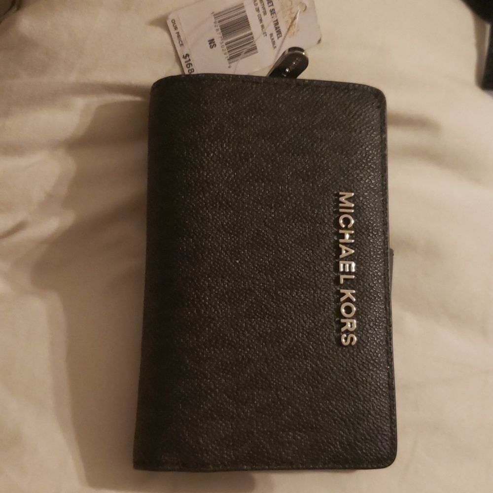 Michael Kors wallet